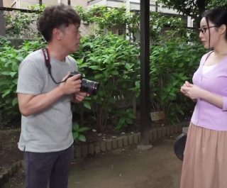 Giúp em hàng xóm khiên đồ rồi được đụ